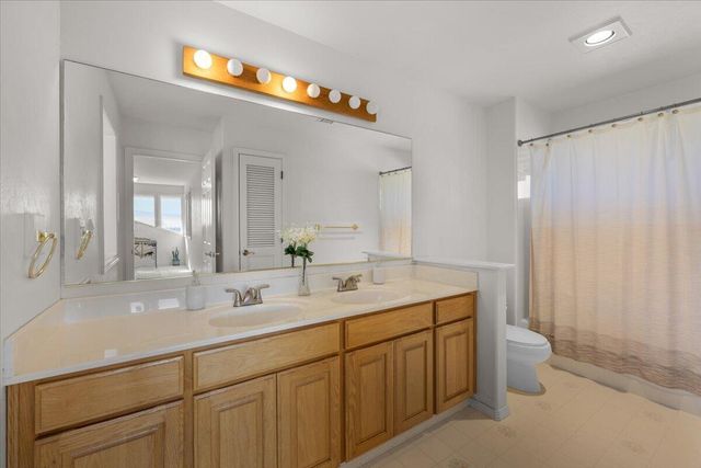 395 Autumn Lane, Jacksonville, OR 97530