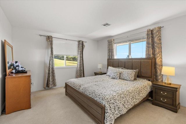 395 Autumn Lane, Jacksonville, OR 97530