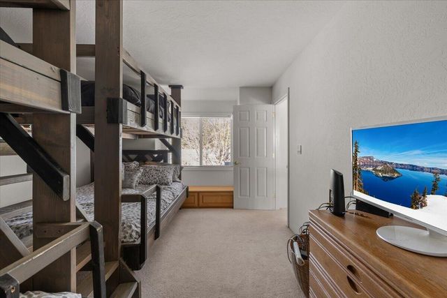 395 Autumn Lane, Jacksonville, OR 97530