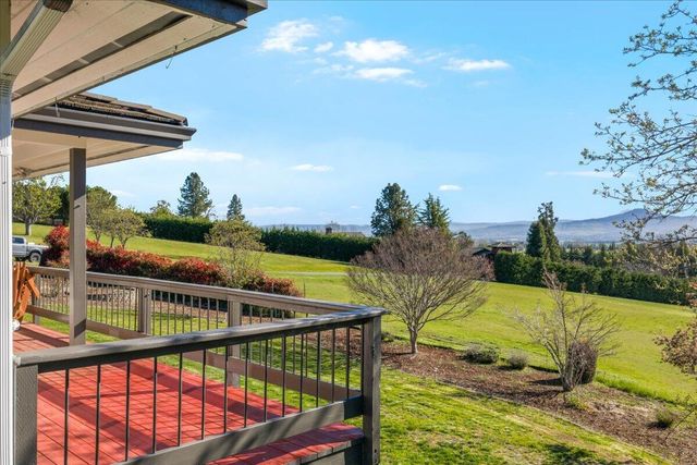 395 Autumn Lane, Jacksonville, OR 97530