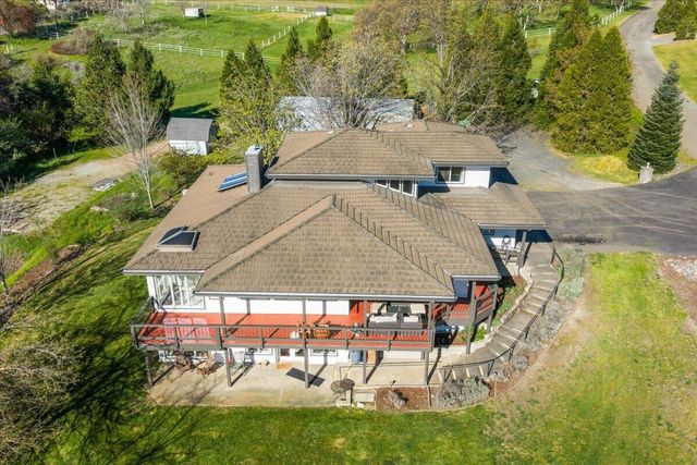 395 Autumn Lane, Jacksonville, OR 97530