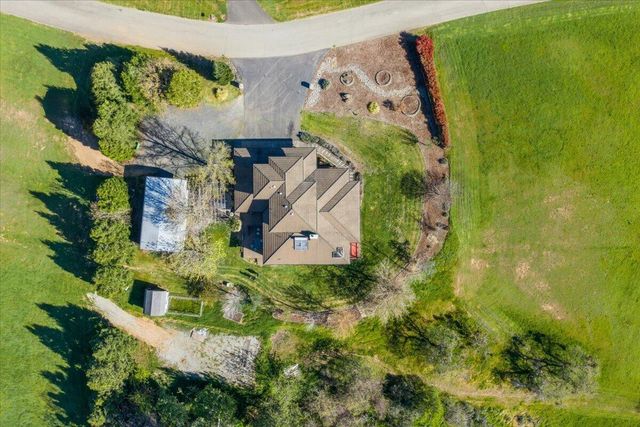 395 Autumn Lane, Jacksonville, OR 97530