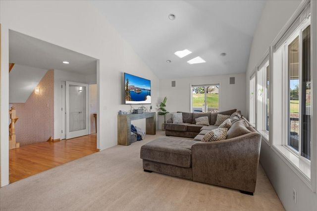 395 Autumn Lane, Jacksonville, OR 97530