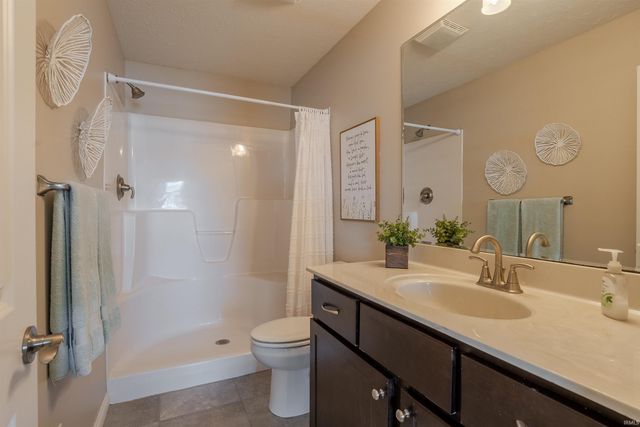 9916 Arbor Lake Drive, Newburgh, IN 47630