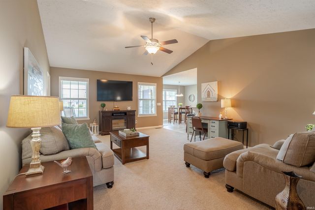 9916 Arbor Lake Drive, Newburgh, IN 47630