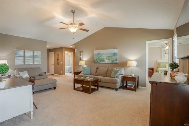 9916 Arbor Lake Drive, Newburgh, IN 47630