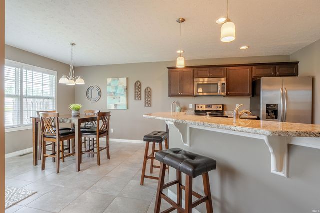 9916 Arbor Lake Drive, Newburgh, IN 47630
