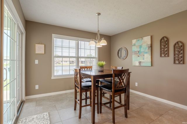 9916 Arbor Lake Drive, Newburgh, IN 47630