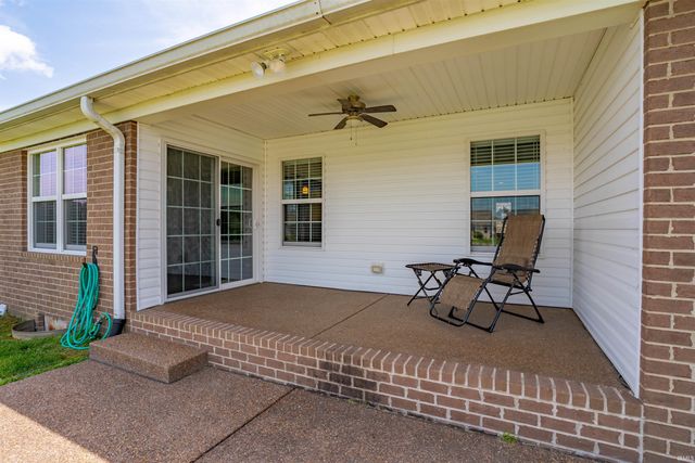 9916 Arbor Lake Drive, Newburgh, IN 47630