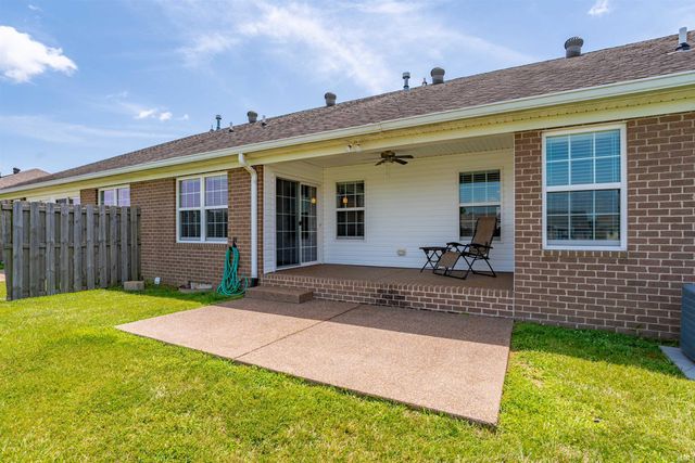 9916 Arbor Lake Drive, Newburgh, IN 47630