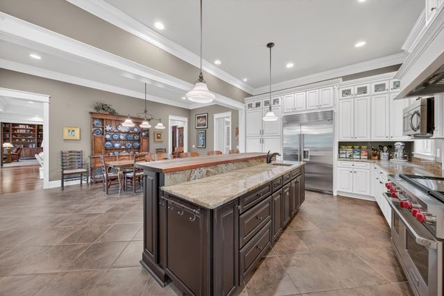 193 Summerwood Ln., Georgetown, SC 29440