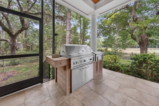 193 Summerwood Ln., Georgetown, SC 29440