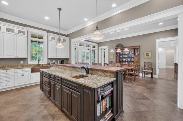 193 Summerwood Ln., Georgetown, SC 29440