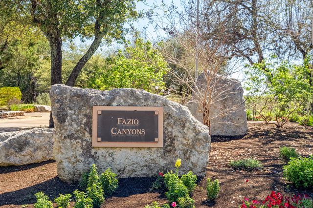 8221 Carranzo DR, Austin, TX 78735