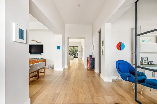 8221 Carranzo DR, Austin, TX 78735