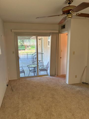 6874 E E. Olive Avenue E, Fresno, CA 93727