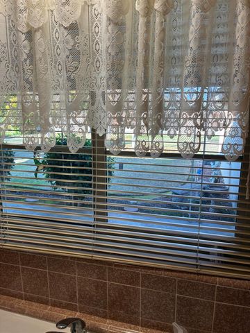 6874 E E. Olive Avenue E, Fresno, CA 93727