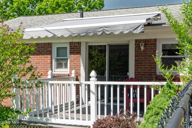 2368 Pine Avenue, Schenectady, NY 12304