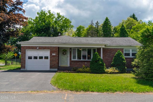 2368 Pine Avenue, Schenectady, NY 12304