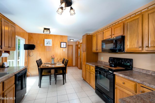 2368 Pine Avenue, Schenectady, NY 12304