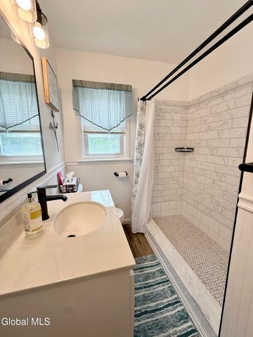 2368 Pine Avenue, Schenectady, NY 12304