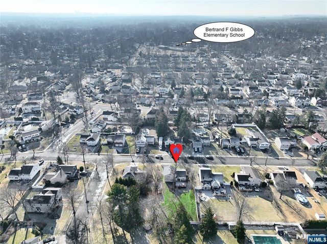 331 Webster Drive, New Milford, NJ 07646