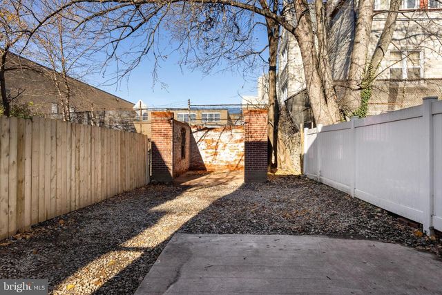 414 E 20TH ST, Chester, PA 19013