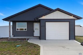 657 LIBERTY PARK DR, Box Elder, SD 57719