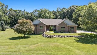 10180 Hadley Road, Independence Charter Township, MI 48348