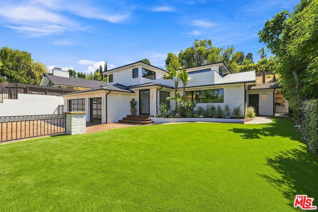 4949 Bilmoor Avenue, Tarzana, CA 91356 — exterior