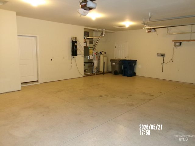 2112 S Miller Way, Nampa, ID 83686