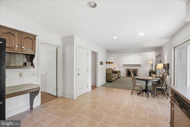 410 CARDINAL CT, Lancaster, PA 17603