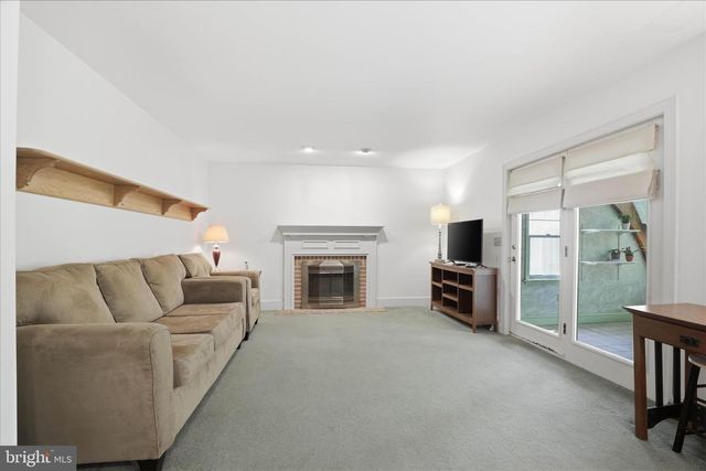 410 CARDINAL CT, Lancaster, PA 17603