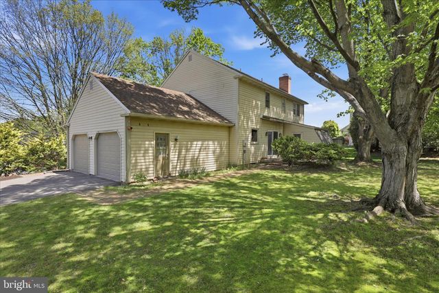 410 CARDINAL CT, Lancaster, PA 17603