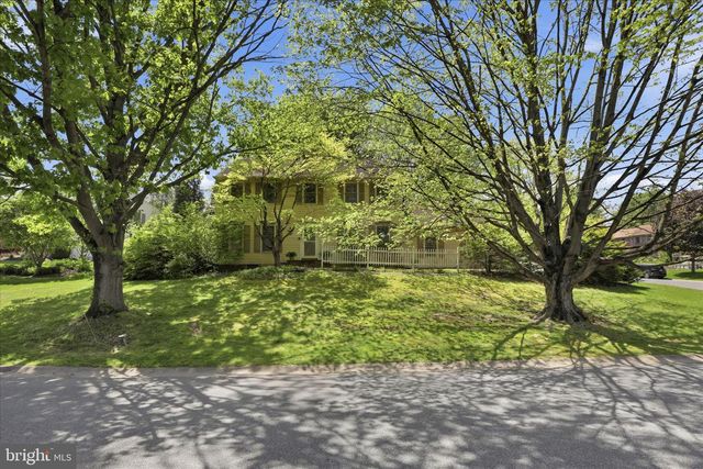 410 CARDINAL CT, Lancaster, PA 17603