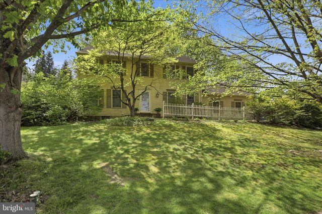 410 CARDINAL CT, Lancaster, PA 17603