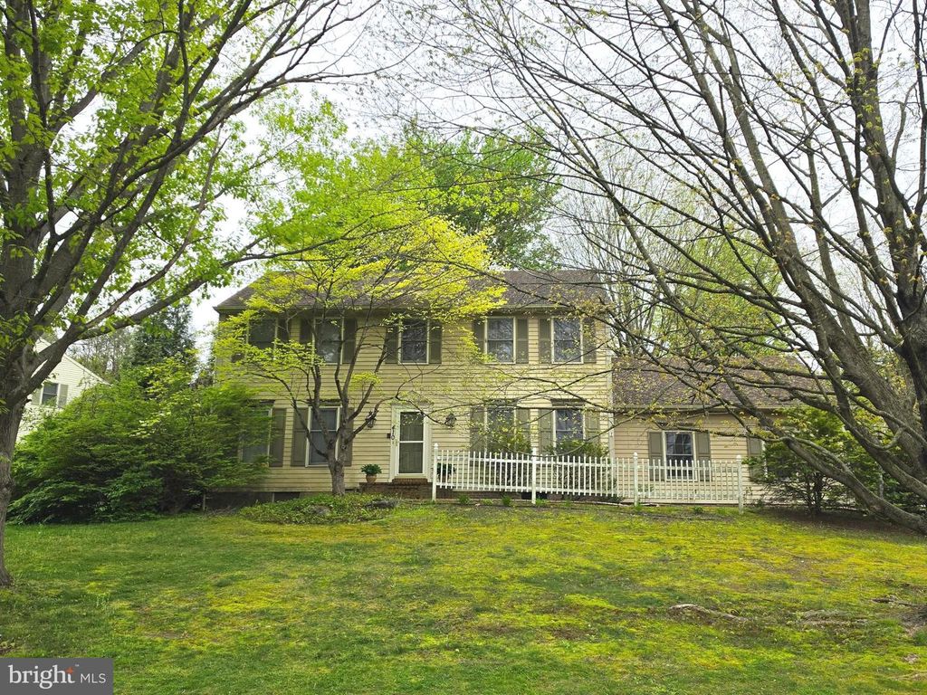 410 CARDINAL CT, Lancaster, PA 17603