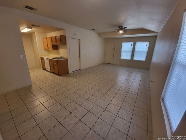 7959 MG Rd, San Antonio, TX 78251