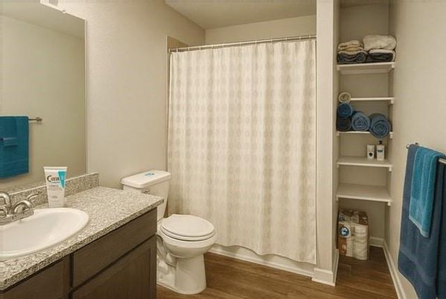 1928 Road 5714, Cleveland, TX 77327