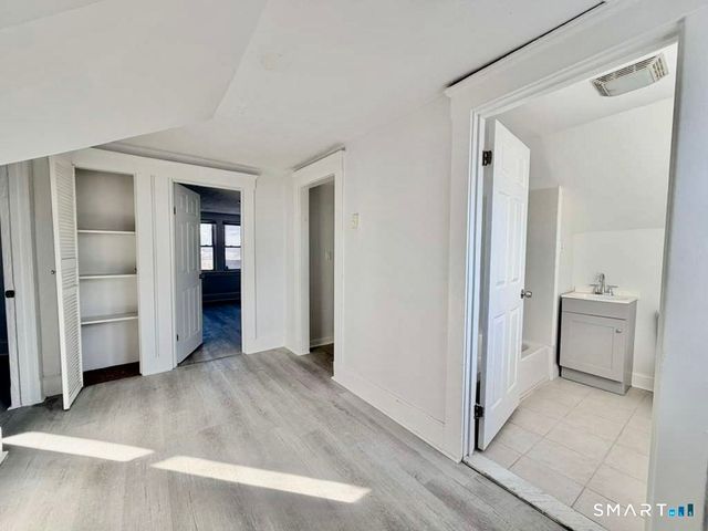 2 Derby Avenue, New Haven, CT 06511