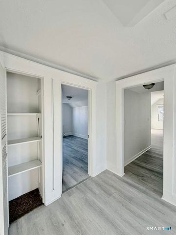 2 Derby Avenue, New Haven, CT 06511