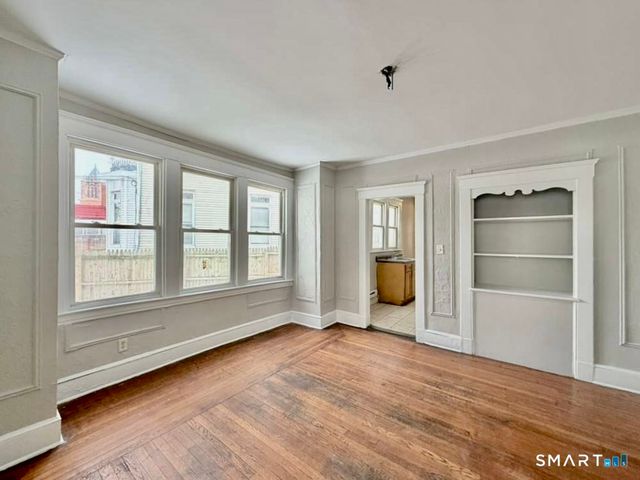 2 Derby Avenue, New Haven, CT 06511