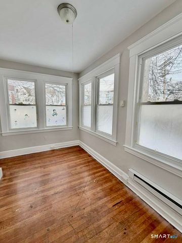 2 Derby Avenue, New Haven, CT 06511