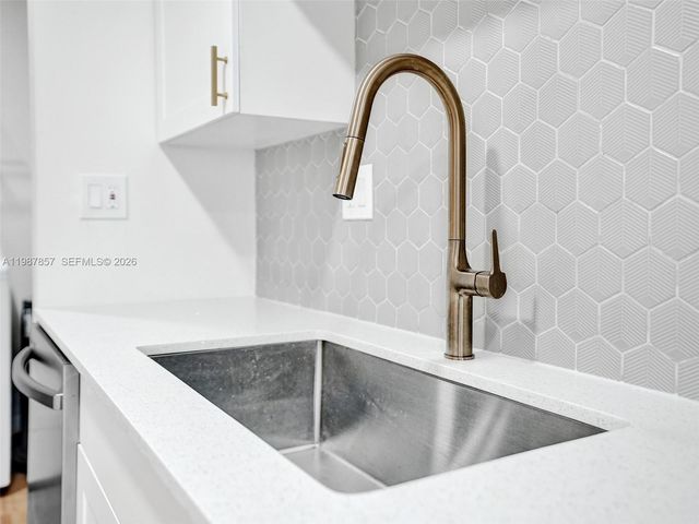 932 Mandarin Isle 1, Fort Lauderdale, FL 33315