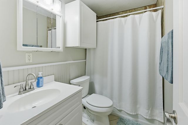 16 COOPER Avenue, Council Bluffs, IA 51503