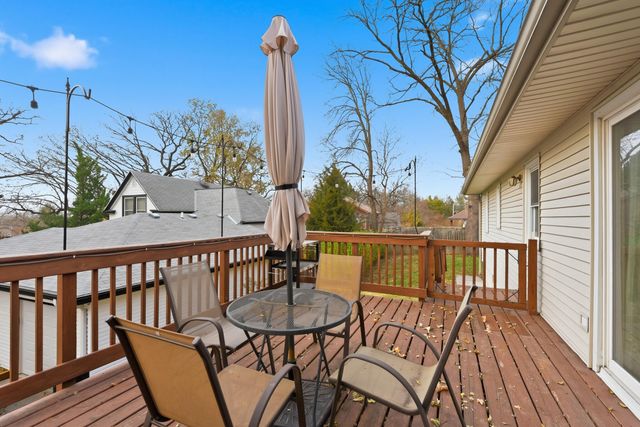 16 COOPER Avenue, Council Bluffs, IA 51503