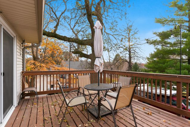 16 COOPER Avenue, Council Bluffs, IA 51503