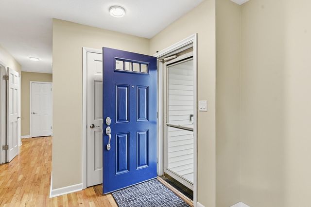 16 COOPER Avenue, Council Bluffs, IA 51503