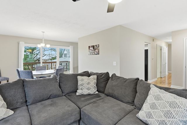 16 COOPER Avenue, Council Bluffs, IA 51503