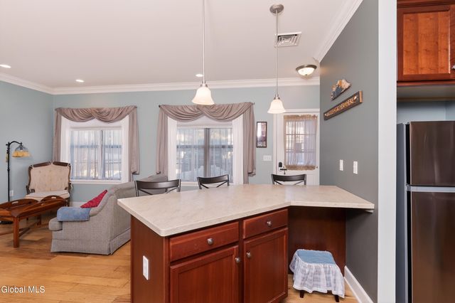 73 Saratoga Road APT 7, Glenville, NY 12302